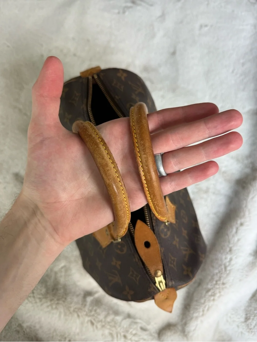 Louis Vuitton Speedy 30